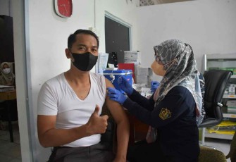 Serbuan Vaksin Maritim Lantamal IV