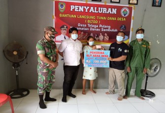 Babinsa Telaga Pulang Terapkan Prokes