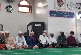 Danramil menghadiri safari ramadhan di masjid Syuhada. Kamis (21/4/22)