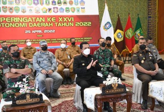 Gubernur Kepri, H. Ansar Ahmad, saat menghadiri peringatan Hari Otonomi Daerah ke-XXVI tahun, melalui video conference, Senin (25/4/2022)
