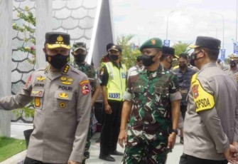 Danrem dampingi Irwasum Polri cek rest area KM 575 A tol Ngawi. Kamis (22/4/2022) 