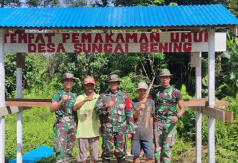 Gapura TPU perbatasan karya Yonif Mekanis 643/Wns. Kamis (05/05/2022)