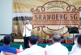 Bupati Pati Haryanto ketika memberikan sambutan dalam reuni SMAN 1 Pati