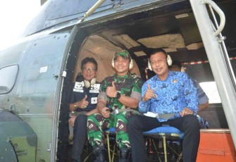 Dandim gunakan helikopter patroli tertibkan penerbangan balon udara. Selasa (17/05/2022)