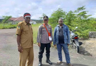 Bersama warga kampung Kenyam ciptakan kamtibmas yang aman dan kondusif