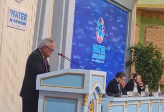 Menteri Basuki saat menyampaikan usulan Indonesia di Dushanbe Tajikistan