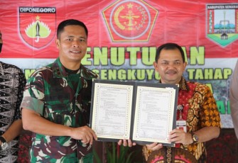 Dandim Salatiga secara resmi menutup pelaksanaan TMMD di 2 tempat