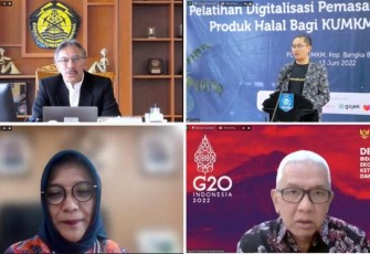 Pelatihan digitalisasi pemasaran dan management produk halal melalui virtual