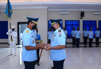 Dankoharmatau saat melantik Dandepohar 30 di Mako Koharmatau Bandung