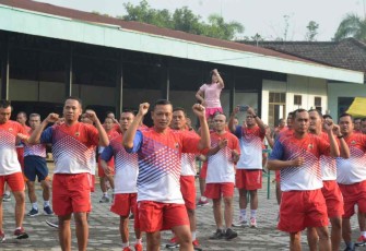 Senam aerobik prajurit Korem 071/Wijayakusuma 