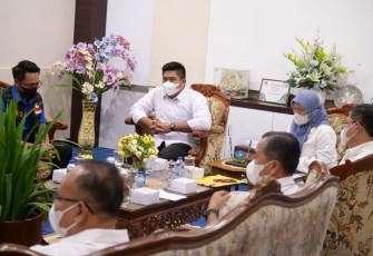 Plt Bupati Bintan Roby Kurniawan saat Audiensi Dengan Jajaran BP Bintan