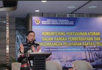 Dirjen perhubungan laut Arif Toha dalam acara penyusunan aturan pelayaran rakyat di Makassar 