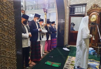 Danrem 091/ASN saat salat Idul Adha di Masjid Raya Darussalam 