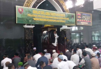 Jamaah padati salat idul adha di Masjid Baitussalam
