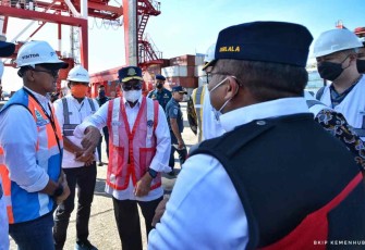 Menhub saat tinjau pelabuhan Tenau di Kupang