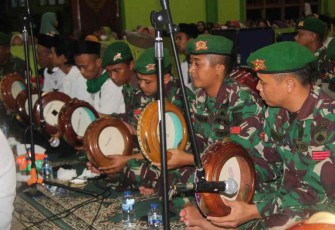 Atraksi memukau Tim Hadroh satgas Yonif 410/Alugoro 
