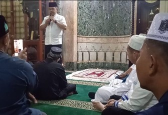 Pangdam saat memberikan ceramah dalam safari subuh arafah