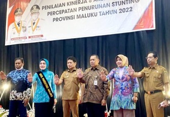 Foto bersama dalam bimtek penurunan Stunting di hotel Manise kota Ambon