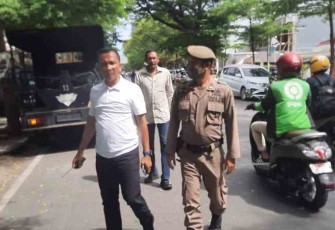 Terobosan haru Satpol PP Makassar dengan call center