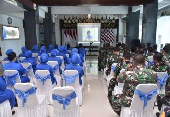 Jajaran Koarmada III saat menerima arahan Pembina Utama dan Ketua Umum Jalasenastri secara virtual 