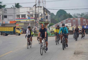 Gowes bersama keluarga besar Korem 121/Abw