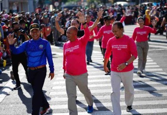 Pj. Bupati saat ikuti Pati Tourism Street Fashion 2022