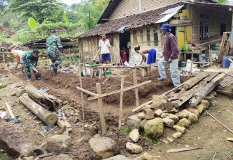 Rehab rumah warga kurang mampu