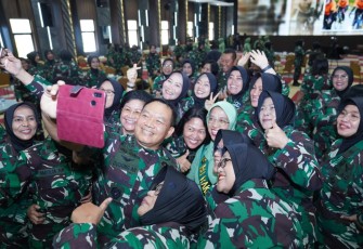 Kasad Jenderal TNI Dudung Abdurachman bersama Kowad