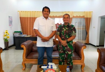Dandim 0801/Pacitan Letkol Inf Roliyanto saat silaturahmi ke wakil bupati 