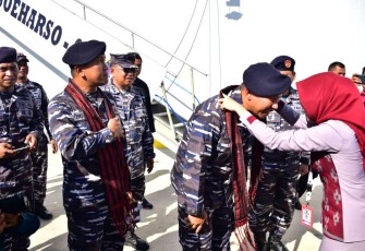 Satgas Hari Nusantara tiba di Pelabuhan Pelni Panggulubelo Wakatobi Sultra. Kamis (8/12)