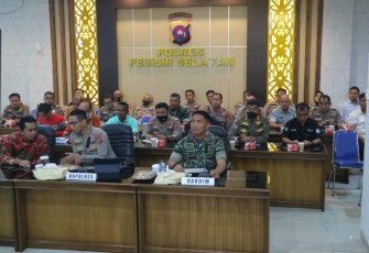 Dandim 0311/Pessel Letkol Inf Sunardi saat rakor keamanan jelang Nataru