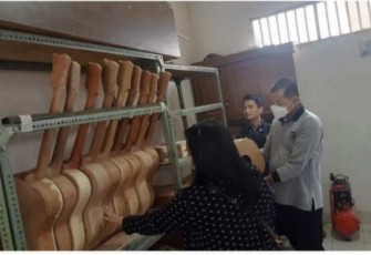 Gitar hasil karya WBP Lapas Rangkasbitung