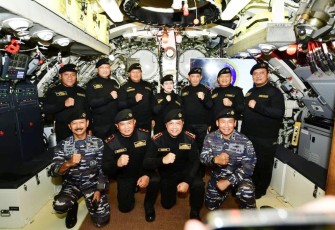 Kasal Laksamana TNI Yudo Margono bersama pejabat negara usai menyematkan Brevet Kehormatan 