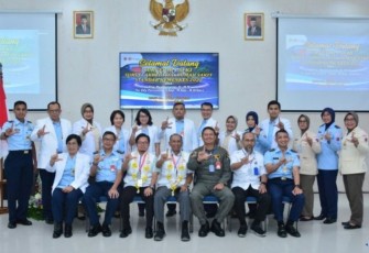 Foto bersama Tim Survey Akreditasi LAFKI  RSAU dr. Efram Harsana, Rabu (7/12)