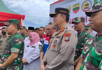 Dandim Bengkalis saat sambut Kasad Sempena Kunker dan Peluncuran Program Ketahanan Pangan 