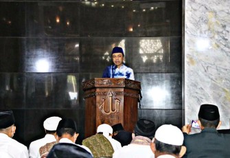 Wakil Bupati Blitar Rahmat Santoso Berikan Sambutan Hari Raya Idul Adha 1443 Hijriyah / 2022 Masehi di Masjid Agung Miftahul Jannah Kecamatan Wlingi Kabupaten Blitar