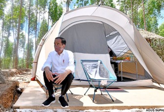 Presiden Jokowi saat kemah di Titik Nol IKN Nusantara. (Foto : twitter.com/jokowi)