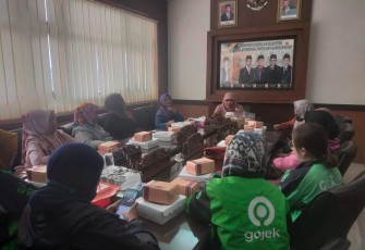 Driver ojol saat mengadu ke Fraksi PKS Hanura Bintang Reformasi, Kamis (17/11/2022).