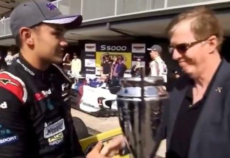 Pembalap Diaspora Indonesia Luis Leeds Raih Juara Internasional