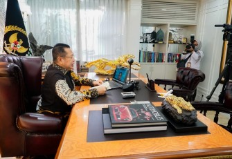 Bamsoet saat membuka Seminar dan Uji Kompetensi IMI mengenai Pelaksana dan Penyelenggara Olahraga Kendaraan Bermotor, secara virtual dari Jakarta, Senin (3/10/22).
