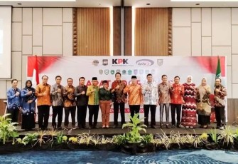 Foto bersama usai Rapat Koordinasi Pemberantasan Korupsi Terintegrasi