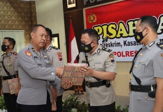 Upacara sertijab dan pisah sambut pejabat jajaran Polres Karanganyar, di Aula Wira Pratama I, Selasa (9/8/2022).