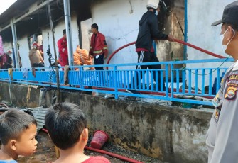 salah satu lokasi kebakaran (5 Unit koss-kosan terbakar)