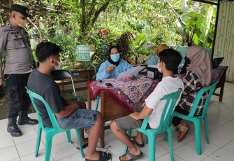 Polsek Pageruyung melaksanakan pengamanan dan monitoring percepatan vaksinasi Covid-19