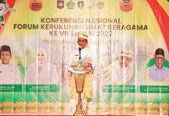 Gubernur Kepulauan Riau H. Ansar Ahmad pada pembukaan Konferensi Nasional Ke-VII FKUB kemarin, Kamis (06/10).
