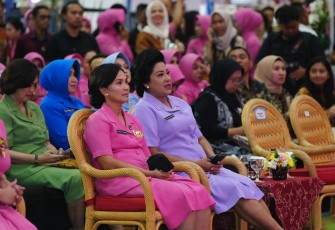 Ketua Umum Dharma Pertiwi saat Hadiri Bazar Kreasi Bhayangkari Nusantara 2023