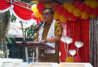 Wali Kota Bitung Maurits Mantiri saat memberikan sambutan