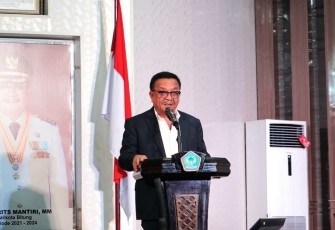 Wali Kota Bitung Maurits Mantiri saat memberikan sambutan