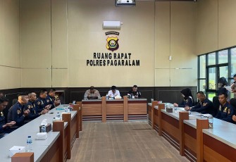 Ditresnarkoba Polda Sumsel saat berkunjung ke Polres Pagaralam