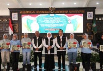 Foto bersama usai acara